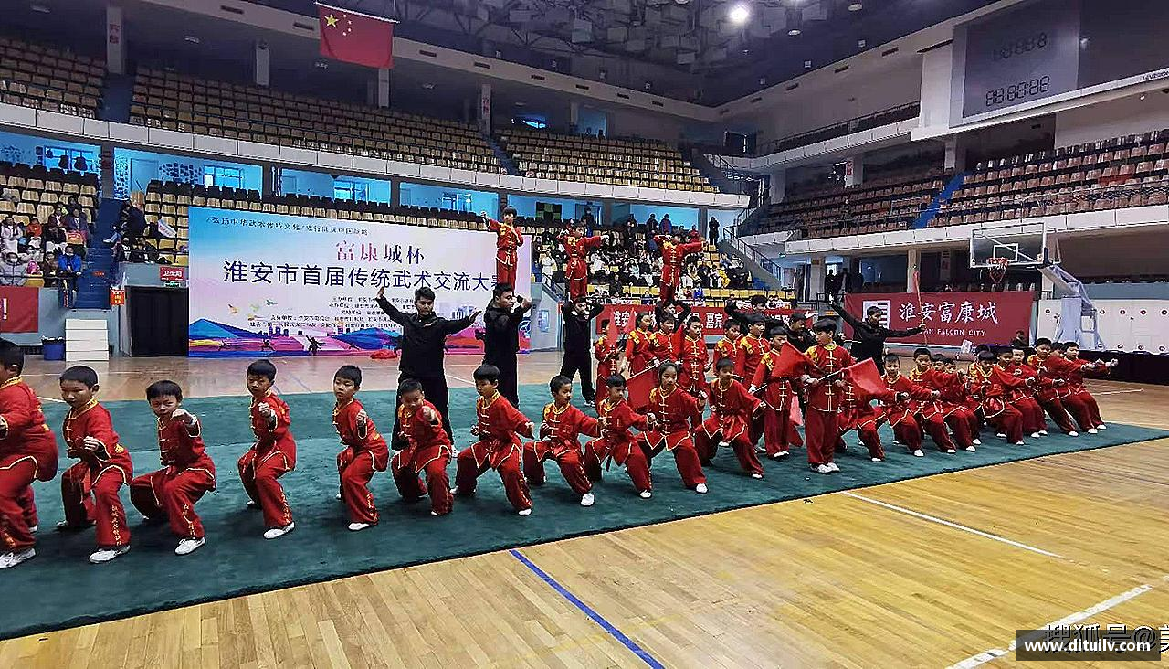 勇攀高峰，冠军在望！